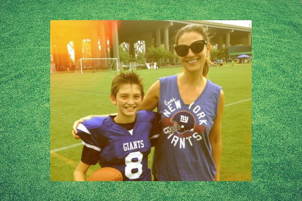 Red Bank QB Scores 8 Touchdowns After Losing His Mom To Cancer 