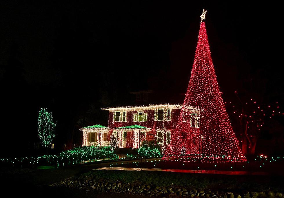 LOOK! This Fantastically Festive New Jersey Home Boasts Over 120,000 Christmas Lights