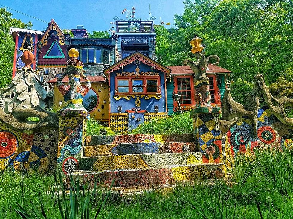 A Mesmerizing Tour of the Bizarre But Enchanting New Jersey Storybook House