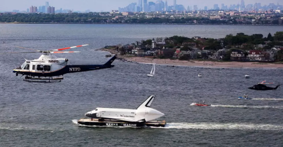 Space Shuttle Arrives At New Manhattan Home [VIDEO]