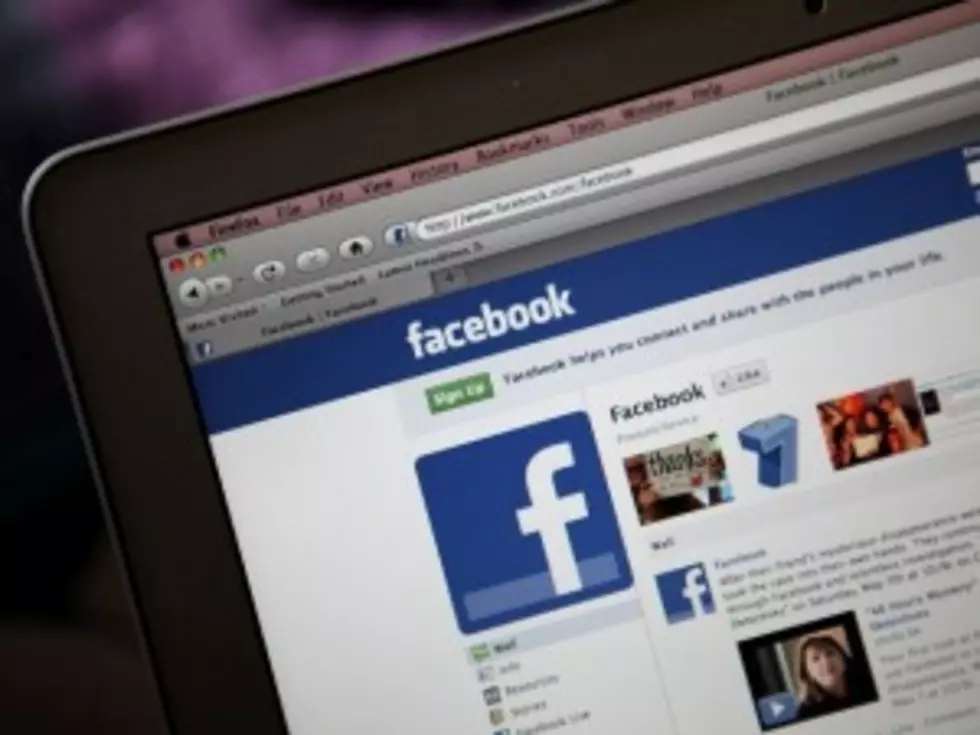 No Facebook Account? That Could Be Trouble [POLL]
