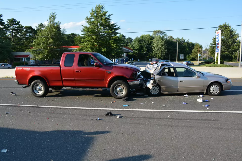 Lakewood couple hospitalized after Manchester chain collision