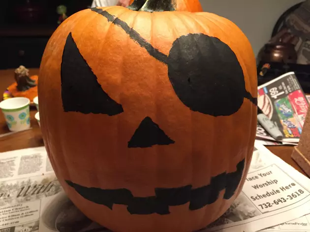 Pumpkin Decorating Fun [VIDEO]