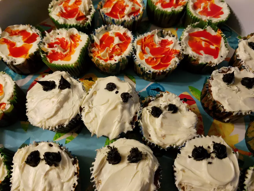 Making Spooktacular Halloween Cupcakes
