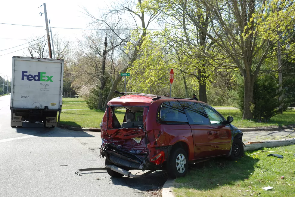Two injured after their van gets rear ended by Fed-Ex truck in Manchester