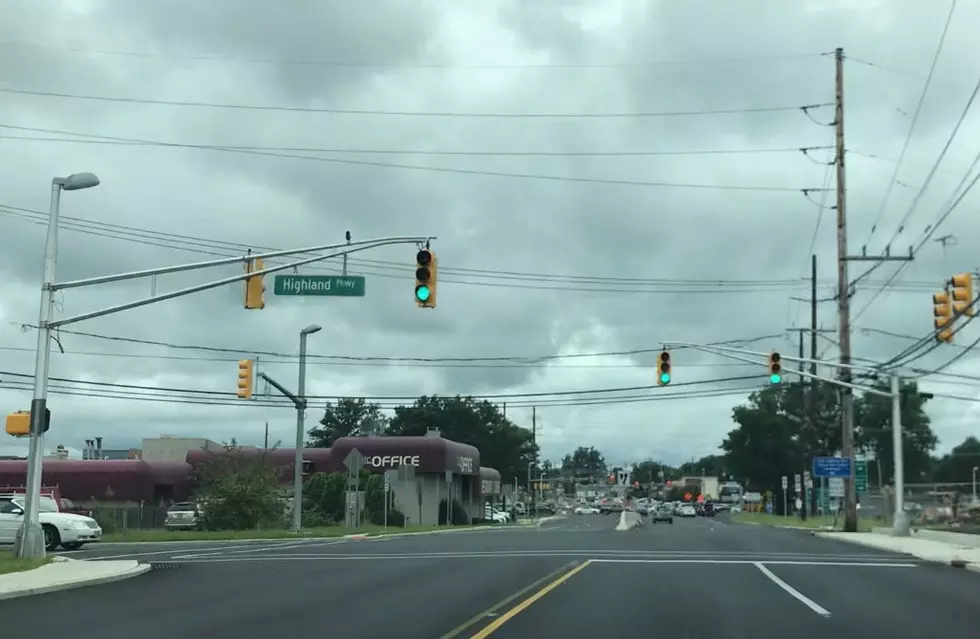 The Light At Route 166 &#038; Highland Parkway Is Finally Activated