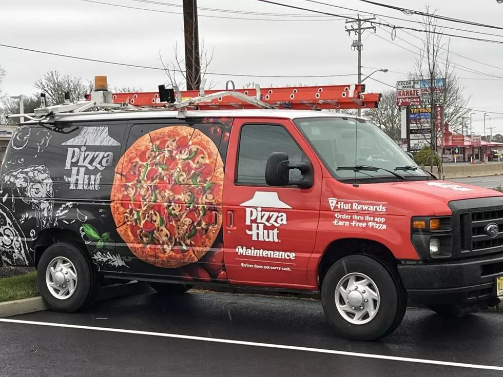 A Pizza Hut Drive-Thru is Opening Soon in Ocean County, NJ