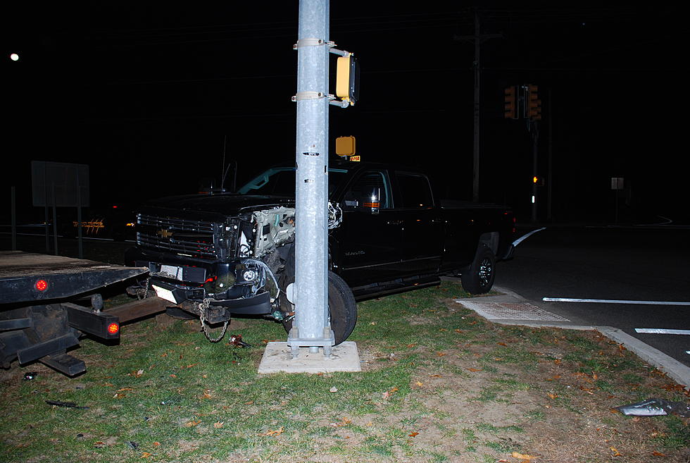 Whiting man crashes into traffic signal early Sunday; faces D.W.I. charges