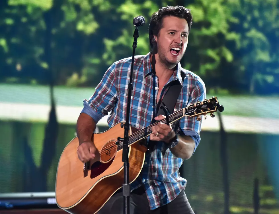 4 Intimate Moments When Luke Bryan ‘Stripped It Down’ in South Jersey