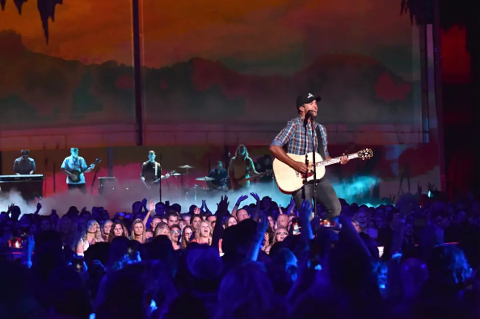5 Things You Have to Experience When You See Luke Bryan in Arlington, Texas