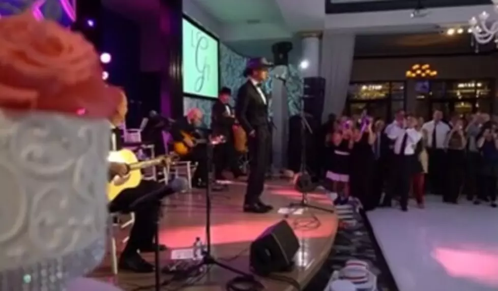 Tim McGraw Sings at Philly Wedding [VIDEO]
