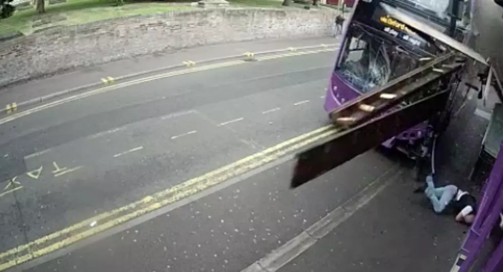 Man Walks Into a Pub Seconds After Being Hit by a Bus [VIDEO]