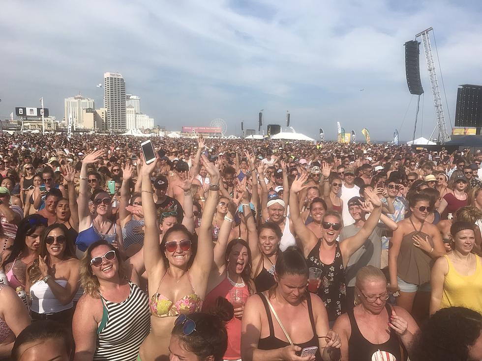 10 GIFs from the Sam Hunt AC Beach Concert