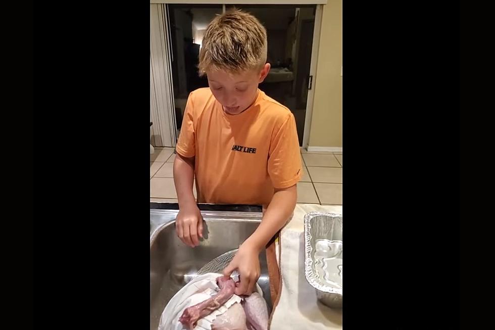 Kid’s Hilarious Reaction To Turkey “Gender Reveal” Is Breaking The Internet