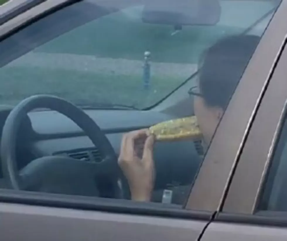 IMPOSSIBLE TRIVIA: What&#8217;s the Worst Thing to Eat While Driving?