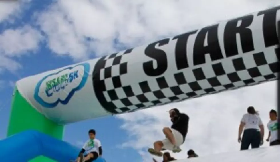 Fitness + Fun + Extreme Obstacles = Insane Inflatable 5K [VIDEO]