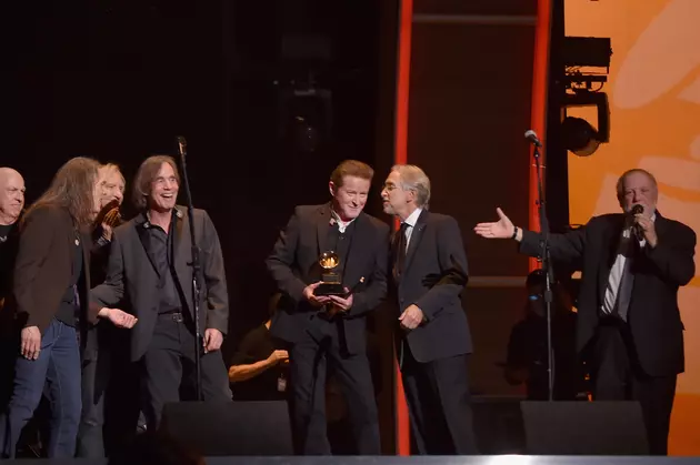 The Eagles Finally Receive Their 1977 Grammy Award [VIDEO]