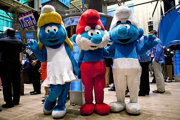 Find Out Which Pop Star Joined the Smurf Cast &#8211; Gabbing With Guida [WATCH]