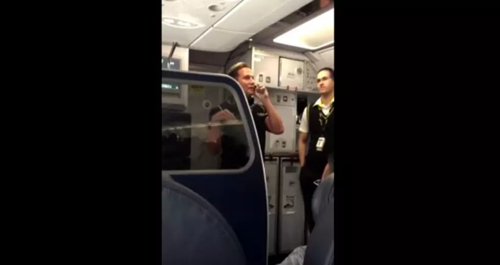 Watch Spirit Airlines Attendant Tell Jokes Before Flight