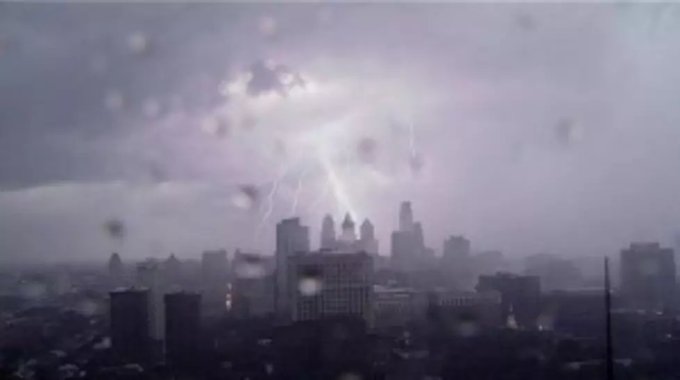 Watch Last Night&#8217;s Lightning Storm Over Philadelphia [VIDEO]