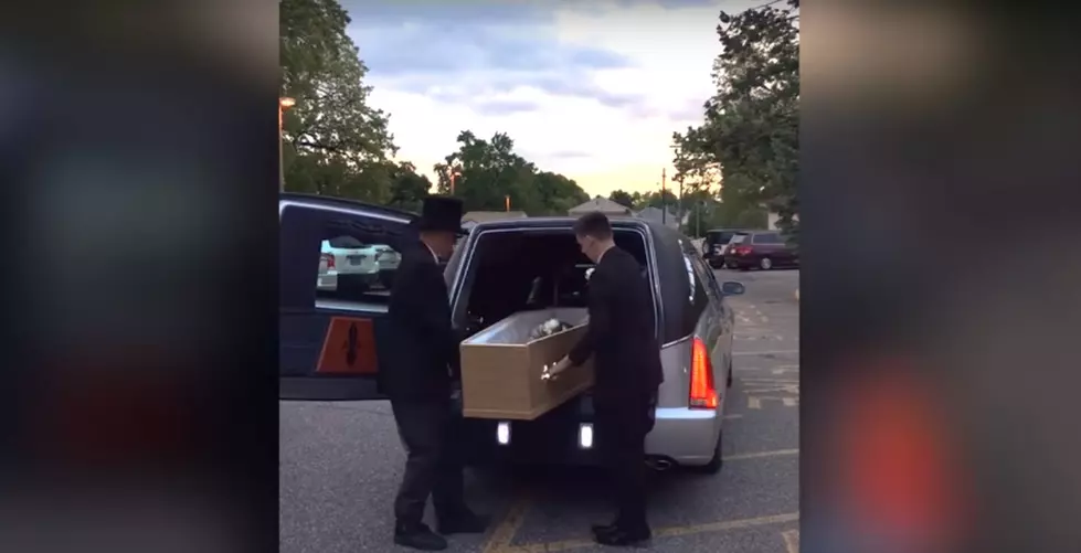 NJ Teen Goes to Prom in Coffin