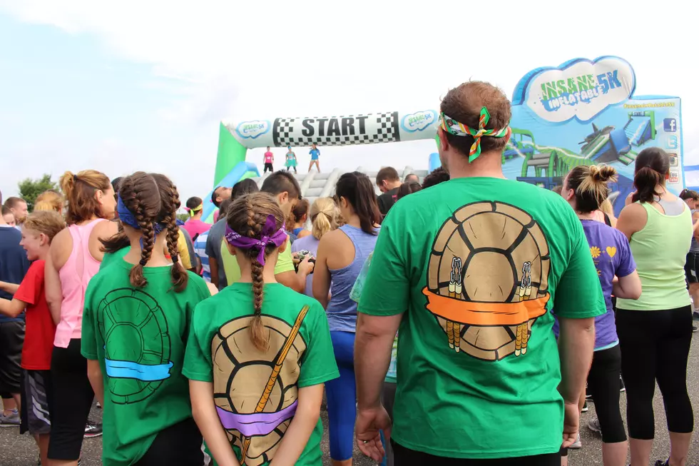 Be #SquadGoals at Insane Inflatable 5k!