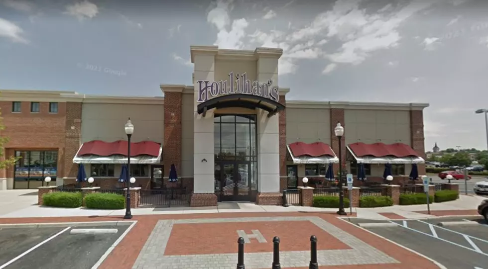 What! Houlihan’s Cherry Hill, NJ location closes with no warning