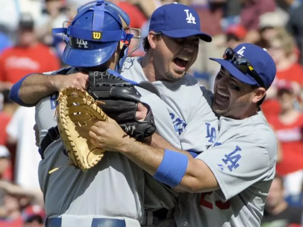Dodgers Catcher Injures Himself During No-Hitter Celebration, Hits DL