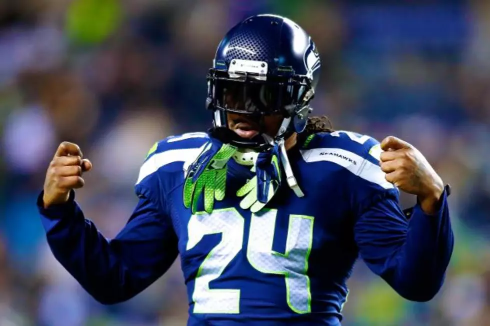 Marshawn Lynch Agrees to End Holdout, Reports to Camp