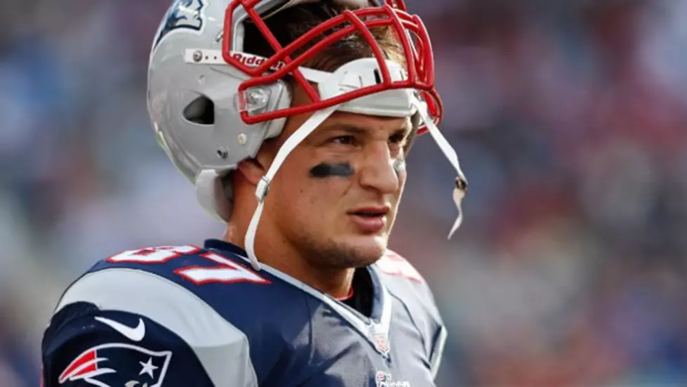 Gronk Cleared to Play at Pats Training Camp