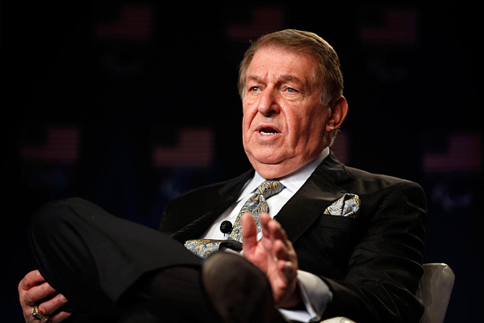 Jerry Colangelo Steps Down 