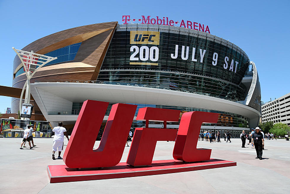 UFC 200 Preview Featuring Dave Sholler, Johny Hendricks, & More