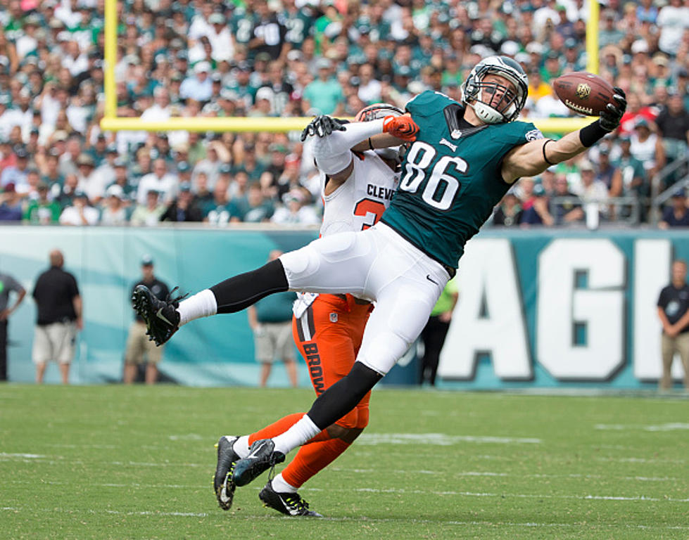 Ertz is ‘Week-to-Week’ with Rib Injury