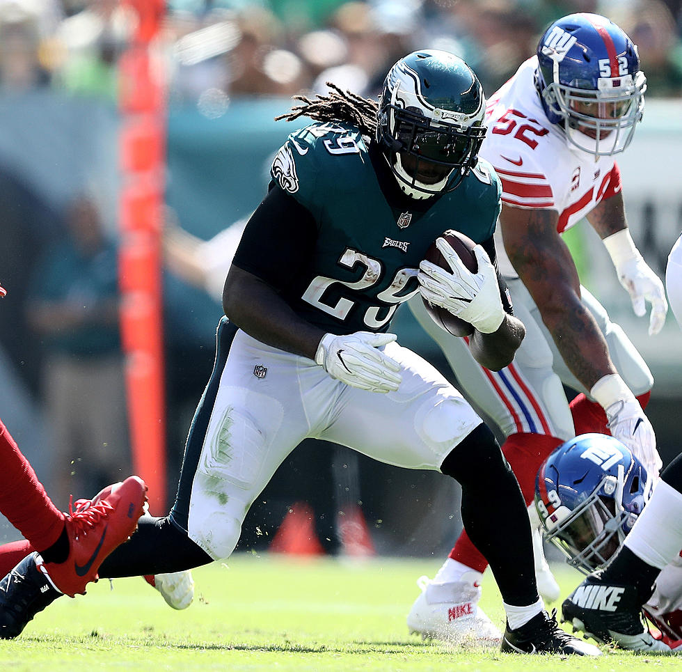 ‘Blount’ Talk from the Eagles’ Big Back