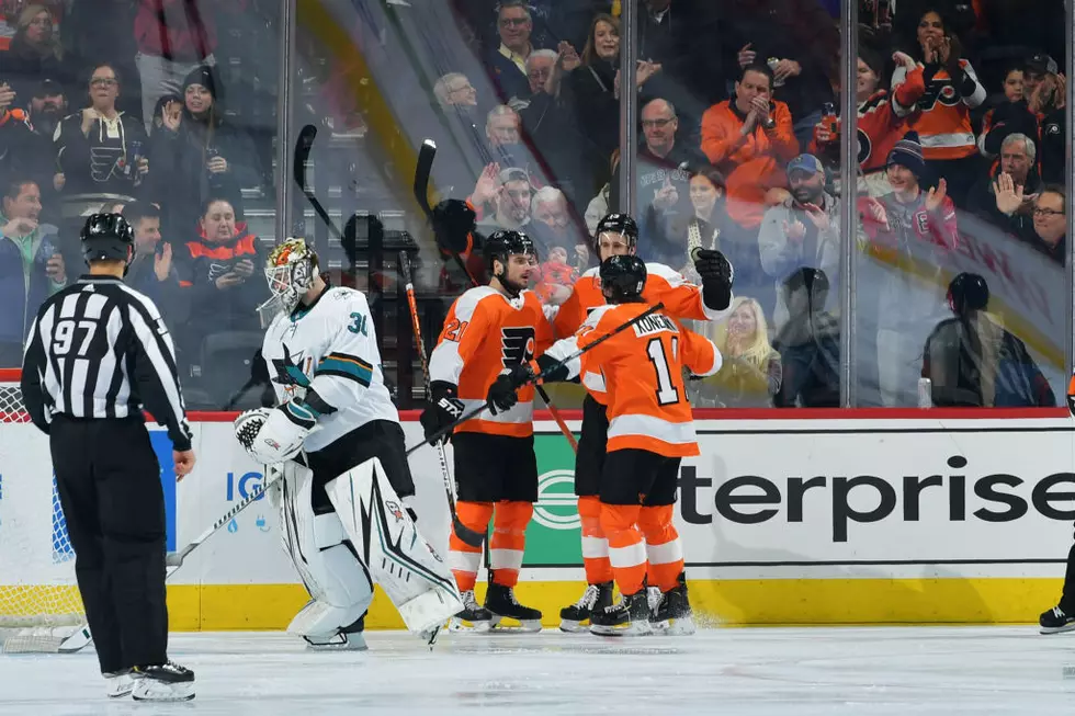 Hayes, Konecny Carry Flyers to Win Over Sharks