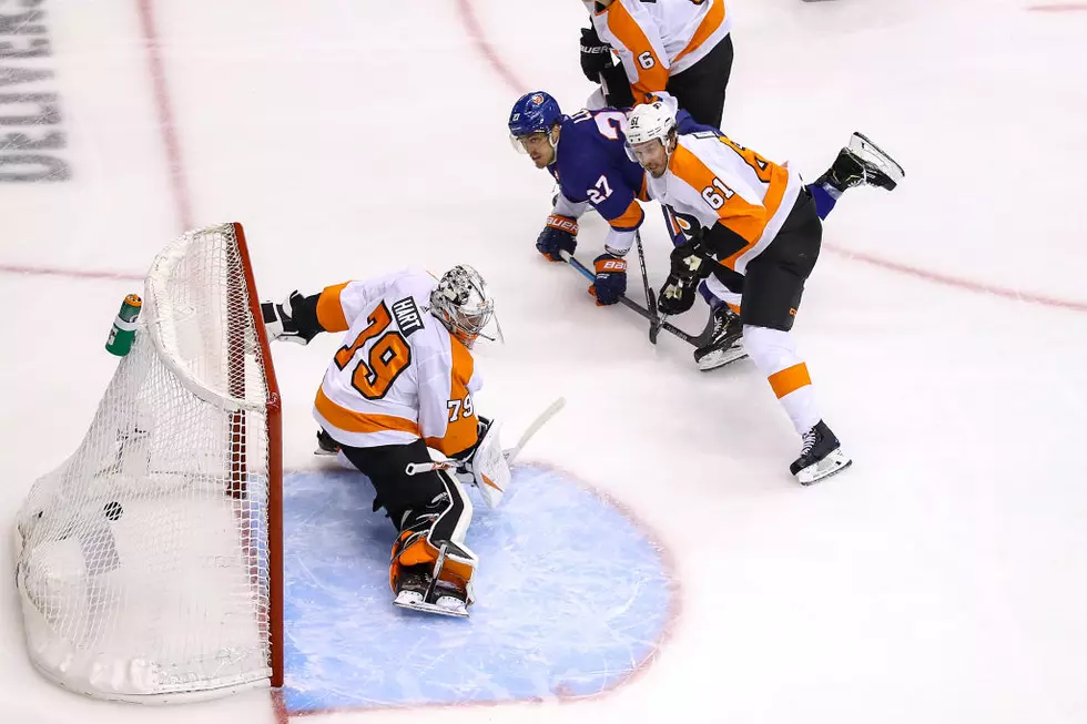 Islanders Smother Flyers to Take Series Lead