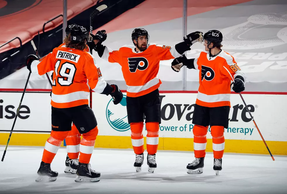 Farabee’s 4-Point Game Paces Flyers to Season-Opening Win