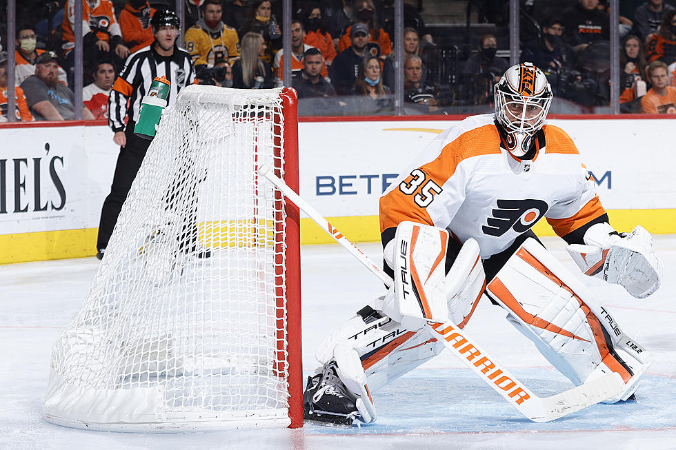 Jones’ 27-Save Performance Highlights Flyers Win Over Canucks