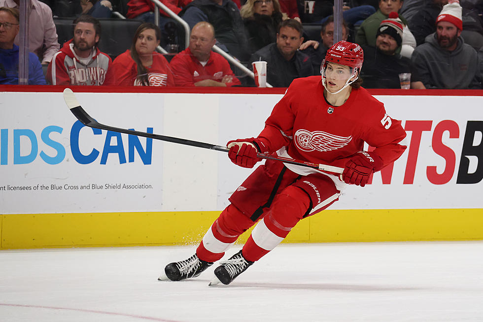Seider’s Goal Lifts Red Wings Past Flyers