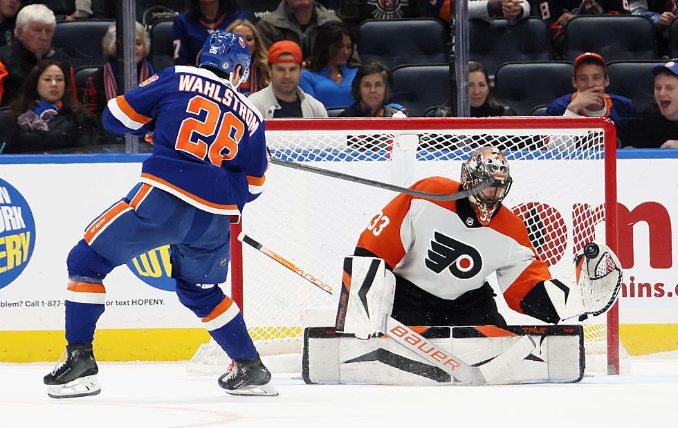 Ersson Shuts Out Islanders in Flyers Shootout Win