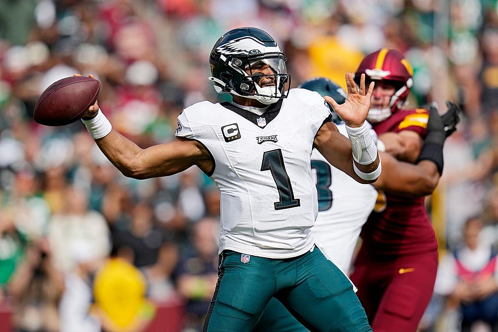 Eagles' Hurts Putting Up Impressive Numbers and Receives Award