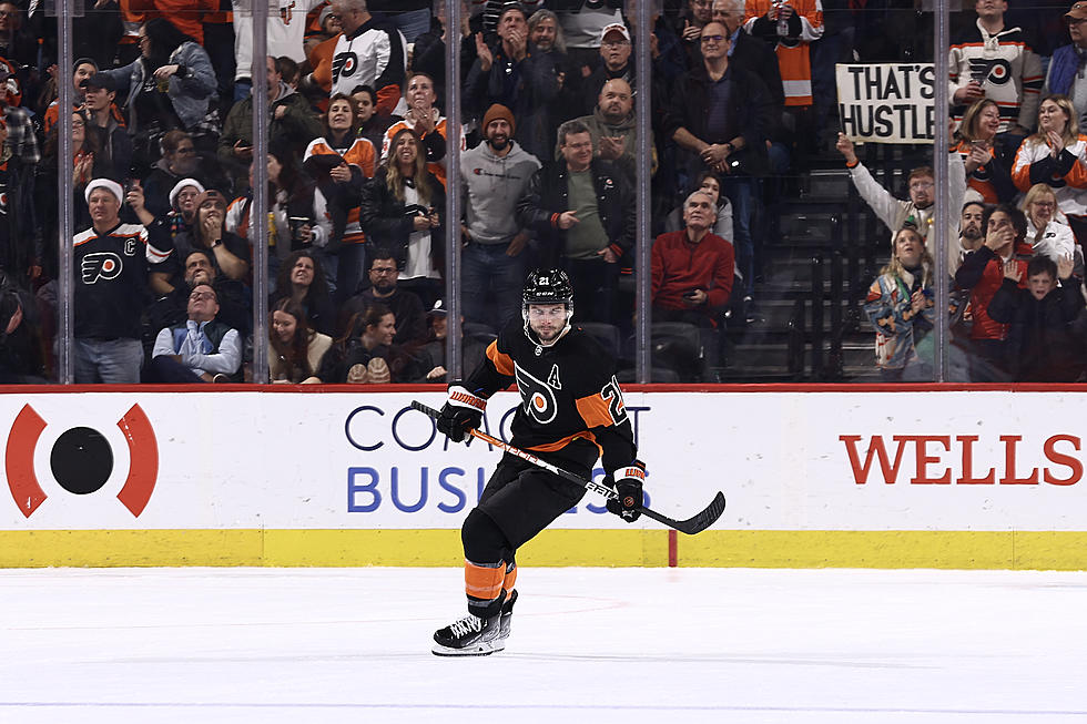 Laughton, Flyers Rally to Beat Coyotes for 4th Straight Win