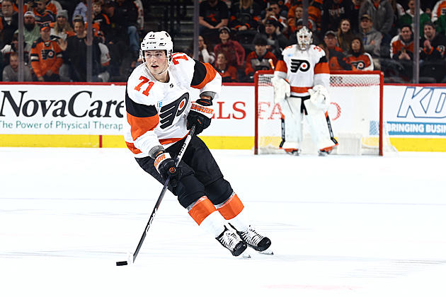 Foerster Helps Flyers Set NHL Record in Win Over Senators