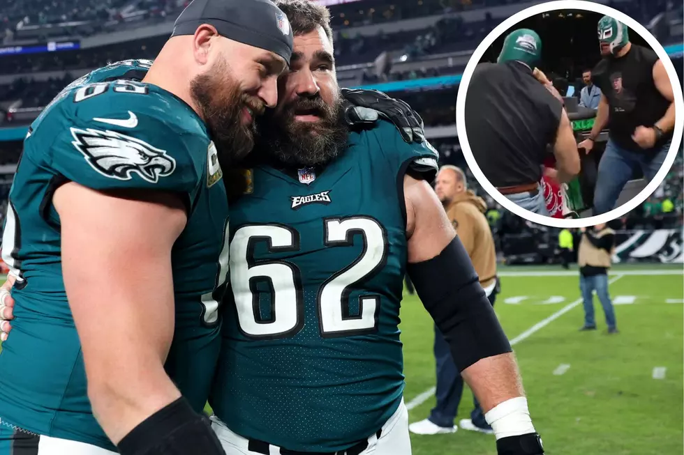 Jason Kelce and Lane Johnson help win a match at Wrestlemania