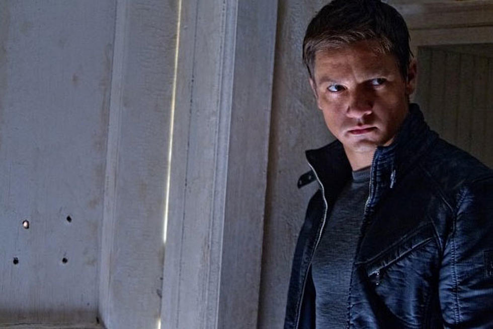 ‘Bourne Legacy’ Trailer Makes Jeremy Renner Look Smokin’ – Hunk of the Day [PICTURES, VIDEO]