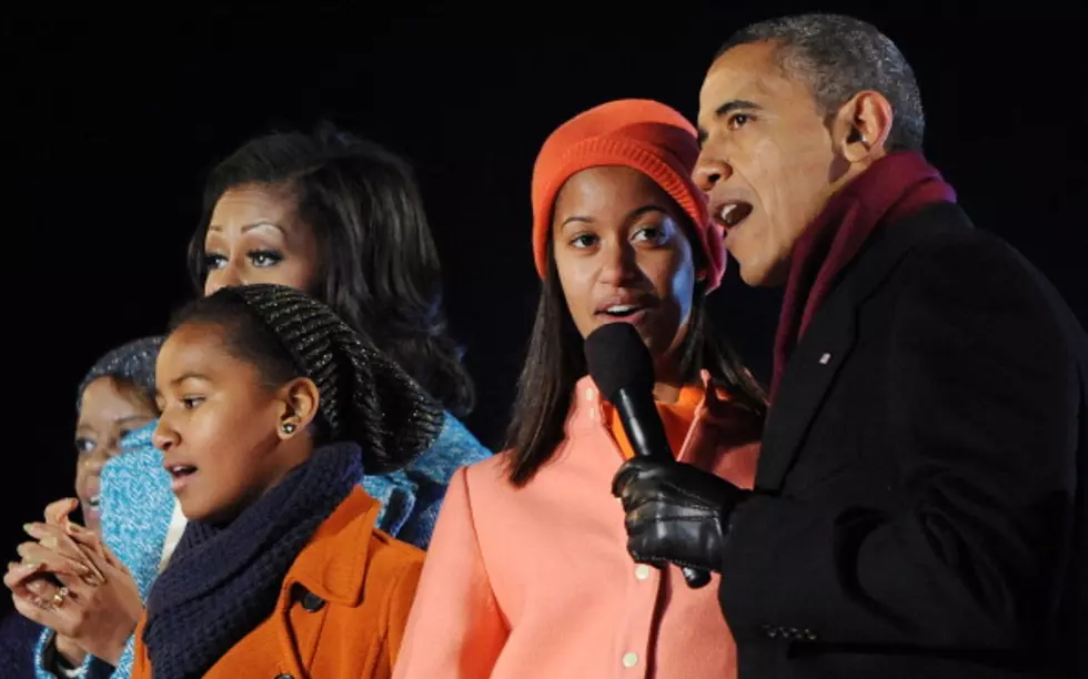 Barack Obama Singing “Uptown Funk” Supercut [VIDEO]
