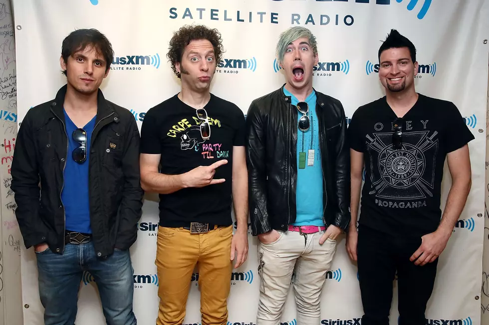 Marianas Trench Summarizes Every Single Pop Hit in One Song [VIDEO]