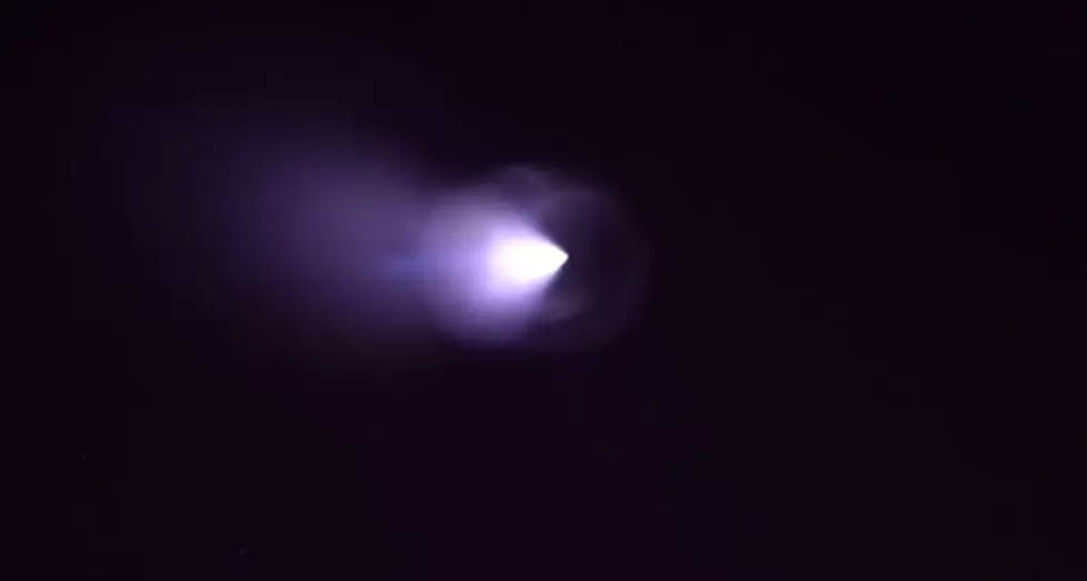 Weird Sighting in the Night Sky &#8211; Was it a UFO? [VIDEO]