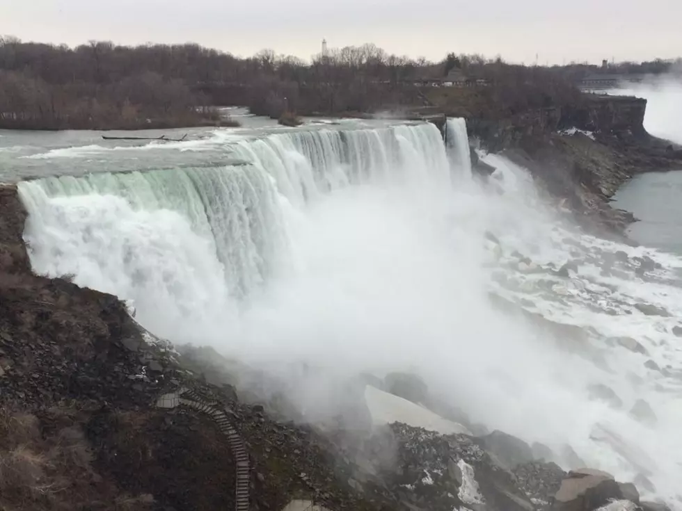 Niagara Falls: Which Side is Better – New York or Canada? [PHOTOS]
