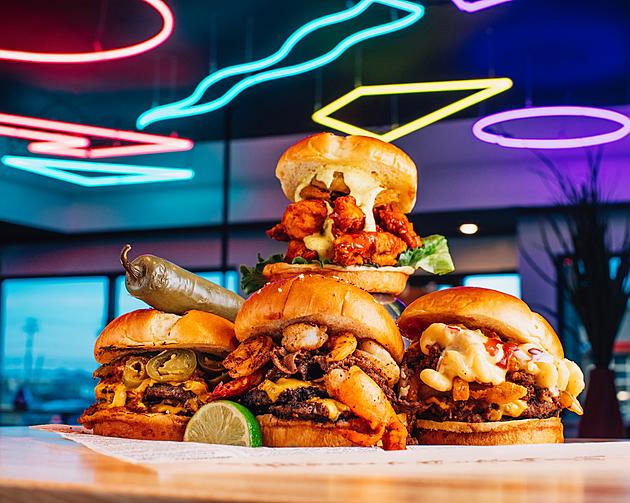 This New Syracuse Restaurant Serves Up Exotic Burgers, Mac and Cheese, and More